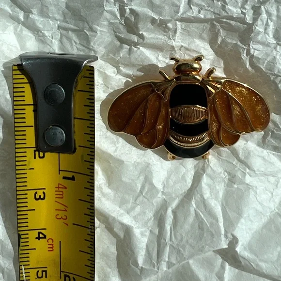 Trifari enamel Gold and Black Bee Brooch - Picture 2 of 5